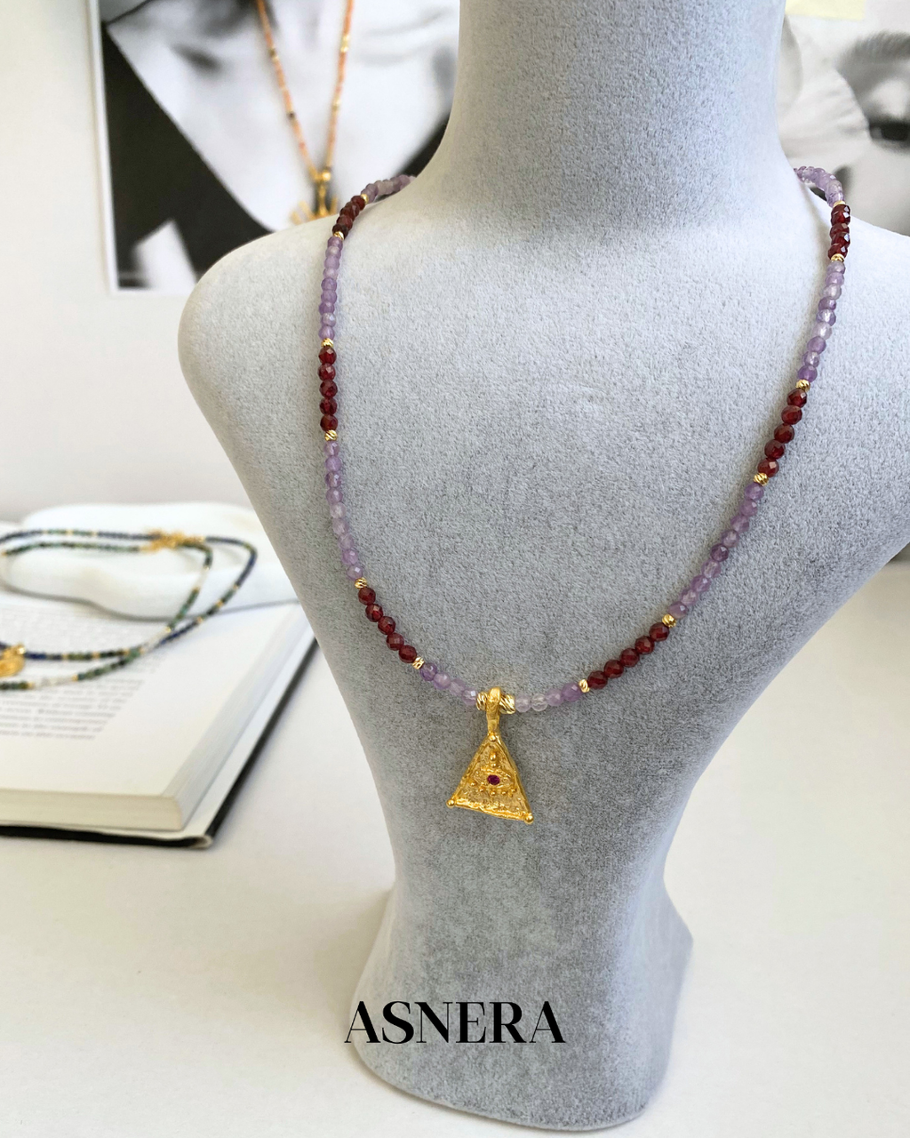 Amara Doğal Taşlı Gold Uçlu Kolye